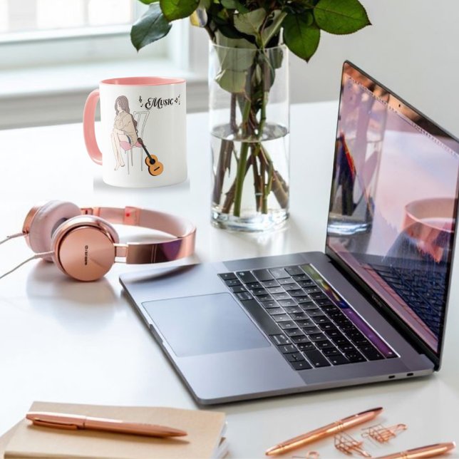 Anime Girl Sitting mit gwt & Musiknoten - Aesthe Tasse (Von Creator hochgeladen)