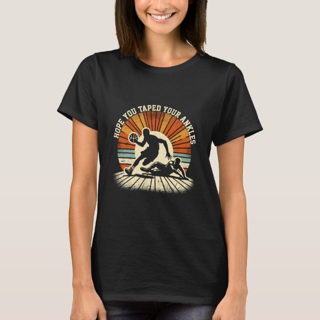 Ankle Breaker - Dynamic Basketball Showdown T-Shirt (Vorderseite)