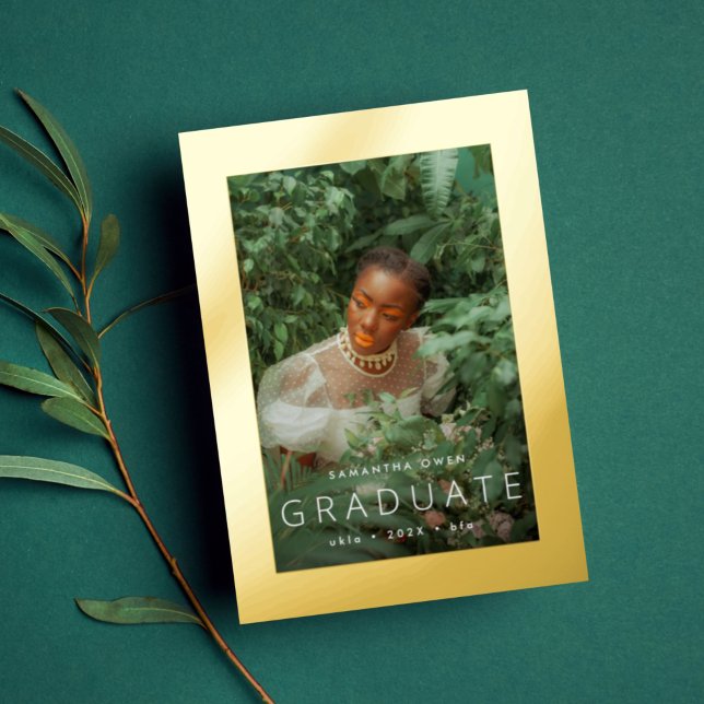 Ankündigung 2023 von Gold Foil-Pressed Frame Gradu (Von Creator hochgeladen)