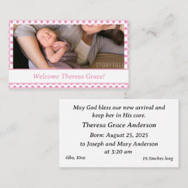 Ankündigung der Geburtstagsfeier eines Babys