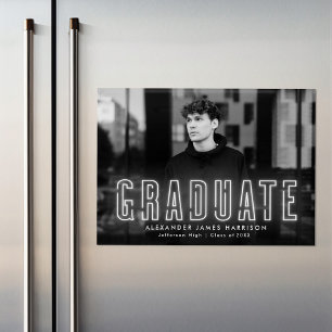 Ankündigung des modernen Abschlusses "White Neon F