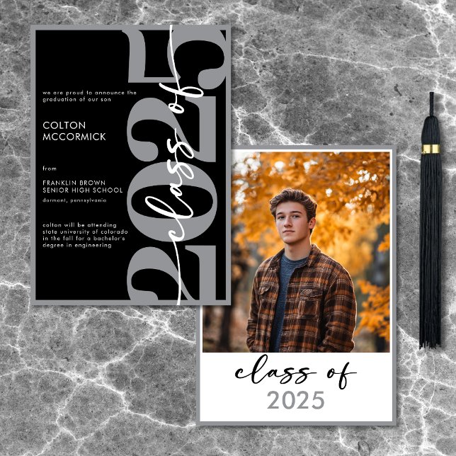 Ankündigung des modernen grauen Abschlusses (Modern Gray Typography Graduation Announcement)