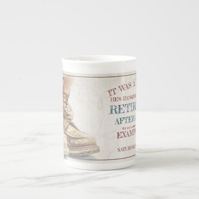Ankündigung des Ruhestands mit alten Stiefeln V2.0 Prozellantasse (Vorderseite)