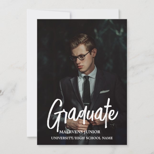 Ankündigung einer eleganten Chic Typografy Graduat (Vorderseite)