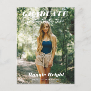 Ankündigung eines Hochschulabsolventen 2023 in ein Postkarte