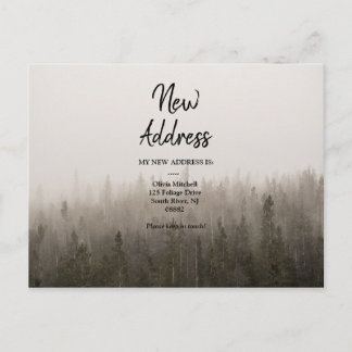 Ankündigung Minimalistischer Waldmisty Landschaft Postkarte