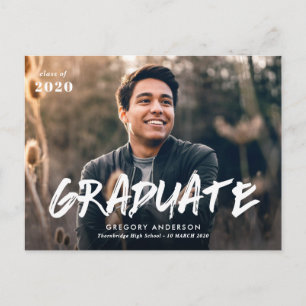 Ankündigung von Abschluss-Fotos mit Pinselschrift Postkarte