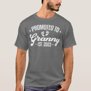 Ankündigung von Frauen Granny 2023 Schwangerschaft T-Shirt