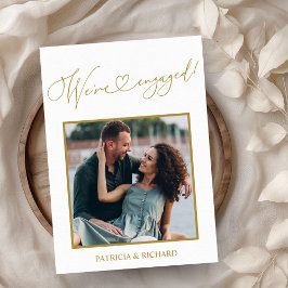 Ankündigung von Verlobungen und Save the Date Foto