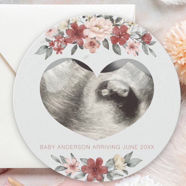 Ankündigungskarte für Herz-Ultrasund-Foto-Schwange Einladung (heart ultrasound sonogram pregnancy announcement card with watercolor floral frame. round card)