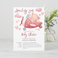 Ankunft bald rosa Teddy Bär winziger Pilot