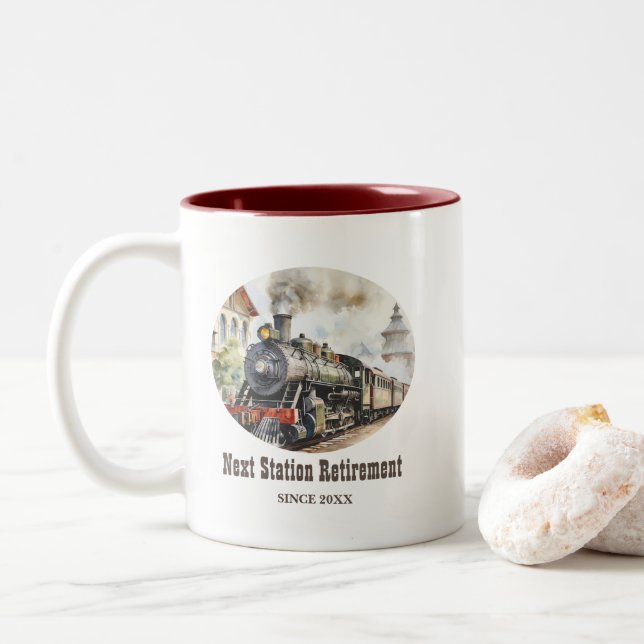 Anlaufbahnhof für Ruhestandsreisen Zweifarbige Tasse (Mit Donut)