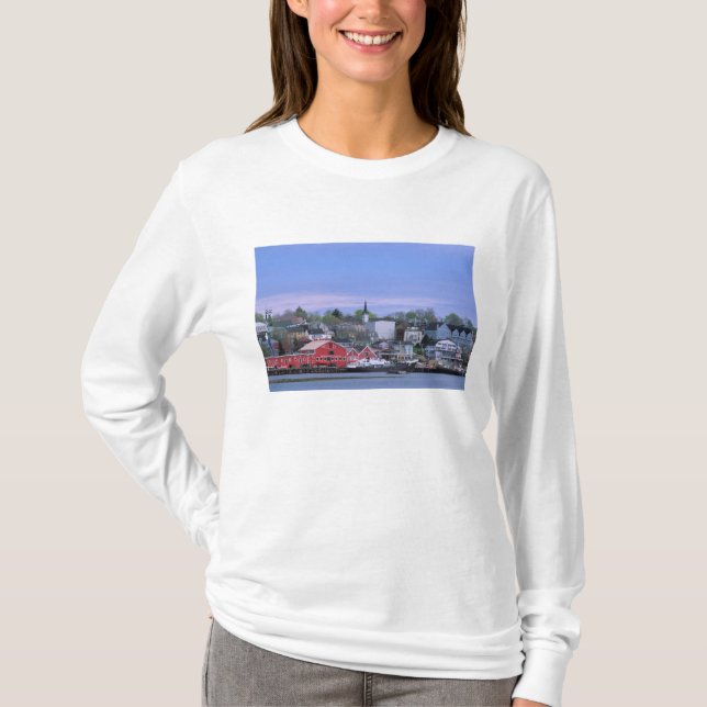 ANMERKUNG Kanada, Nova Scotia. Blick auf Lunenburg T-Shirt (Vorderseite)