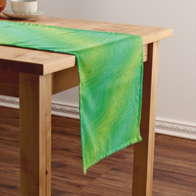 Annahme | Yellow Green Blue Shibori Muster Kurzer Tischläufer (Beispiel)