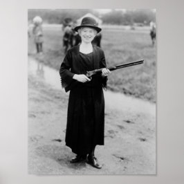 Annie Oakley Holding Rifle - 1922 Poster
