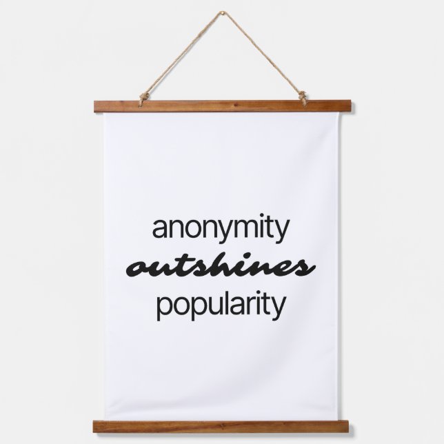 Anonymität Wood Topped Wall Tapestry Wandteppich Mit Holzrahmen (Vorderseite)