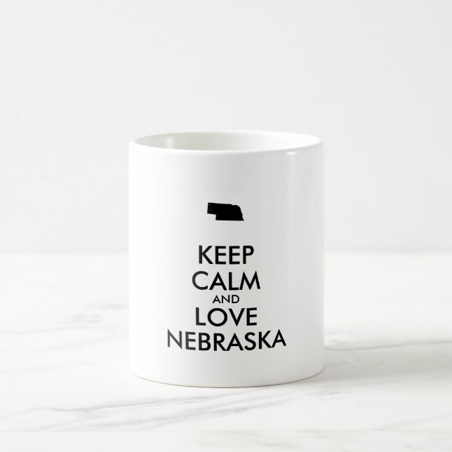 Anpassbare BEHALTEN CALM und LIEBE NEBRASKA Tasse (Mittel)