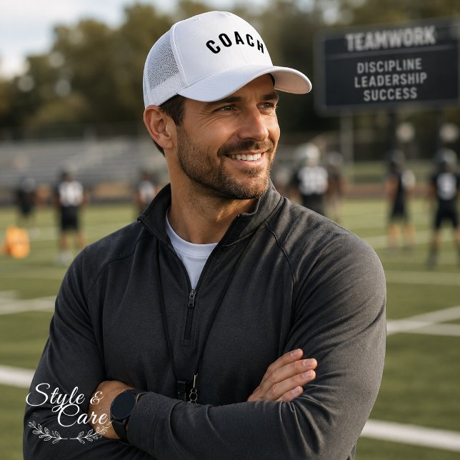 Anpassbare COACH-Text-Statement Weiß Truckerkappe (Customizable COACH Text Statement White Trucker Hat)