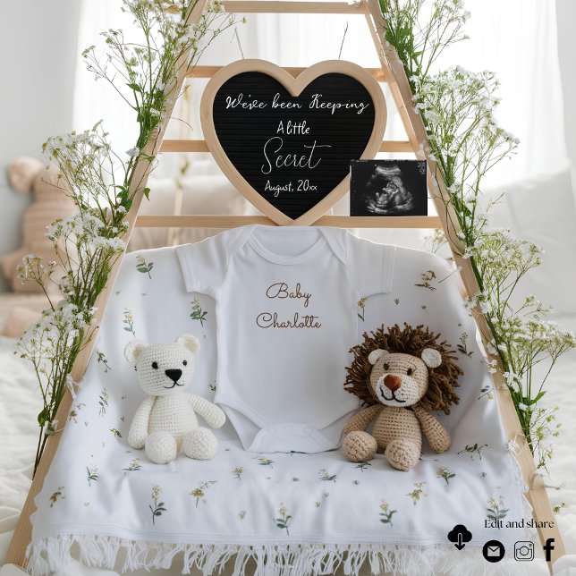 Anpassbare Minimal-Weiße Schwangerschaftsankündigu Einladung (Von Creator hochgeladen)