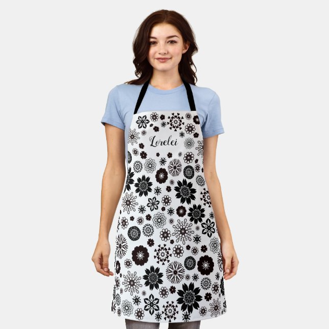 Anpassbare Schwarz-Weiß-Boho Mandala-Blume Schürze (Getragen)