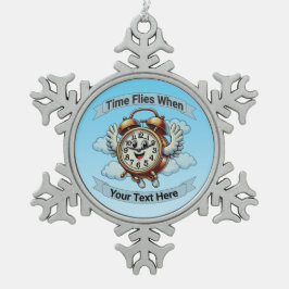 Anpassbare "Zeitfliegen, wenn" Uhr Schneeflocken Zinn-Ornament