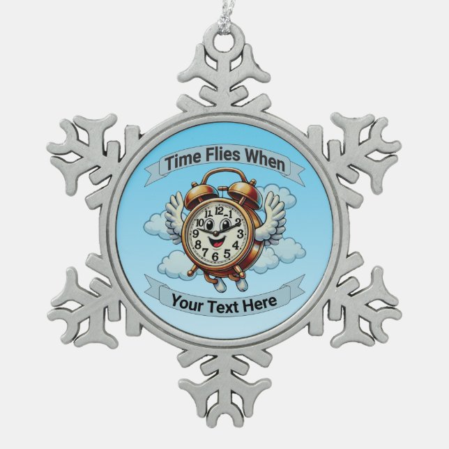 Anpassbare "Zeitfliegen, wenn" Uhr Schneeflocken Zinn-Ornament (Vorderseite)