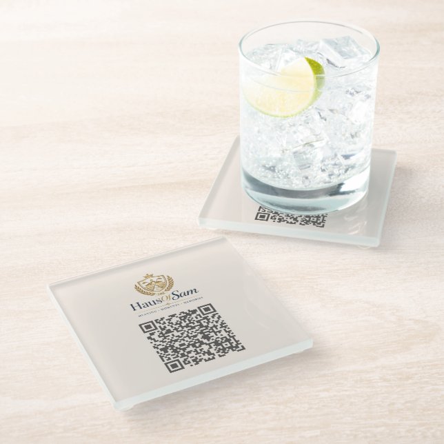 Anpassbares Logo und QR-Code Soft Warm Elfenbein  Glasuntersetzer (Schrägansicht)