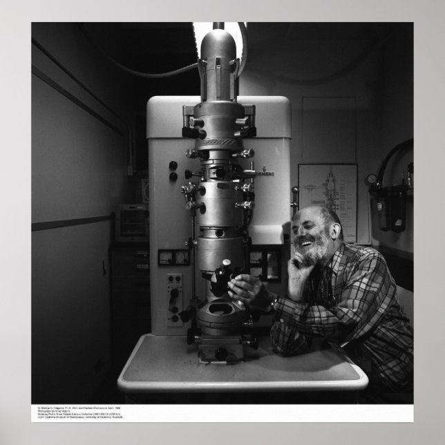 Ansel Adams with Electron Microscope, April 1965 Poster (Vorne)