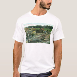 Ansicht der Boote auf Strand in Chinatown T-Shirt