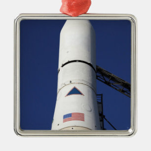 Ansicht der Bugnase der Rakete des Dreiecks IV Silbernes Ornament
