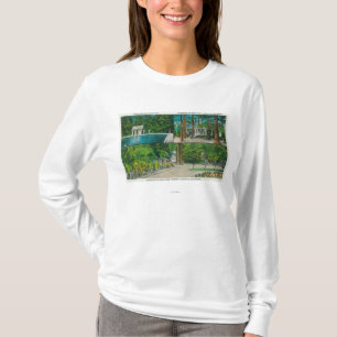 Ansicht der Felsspitzen-Ansicht ResortCastella, CA T-Shirt