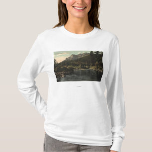 Ansicht der Felsspitzen, Schloss-Felsen T-Shirt