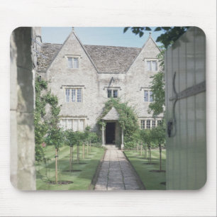 Ansicht der Front des Hauses (Foto) Mousepad