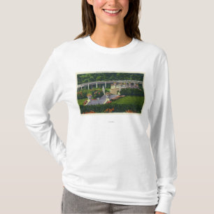 Ansicht der Gärten bei Yaddo T-Shirt