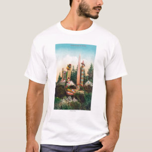 Ansicht der indischen Gräber und der Totempfähle T-Shirt