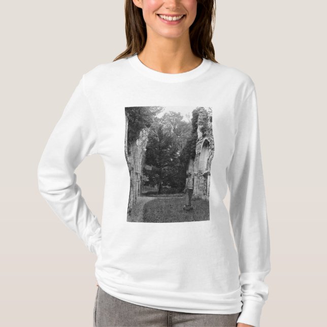 Ansicht der Kirche, c.1052-67 T-Shirt (Vorderseite)