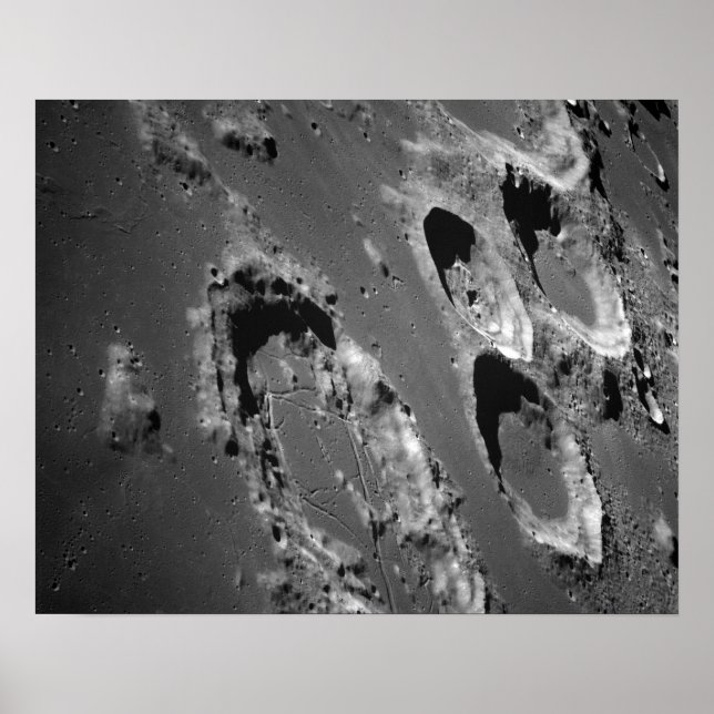 Ansicht der Mondfläche aus Apollo 8 Poster (Vorne)