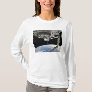 Ansicht der Raumfähre-Entdeckung T-Shirt