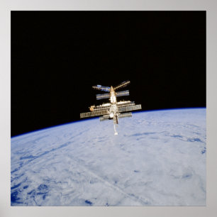 Ansicht der Raumstation Mir von Shuttle Atlantis Poster