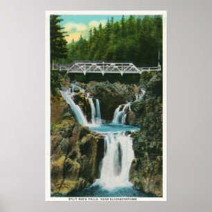 Ansicht der Spalte-Felsen-Fälle und der Brücke Poster