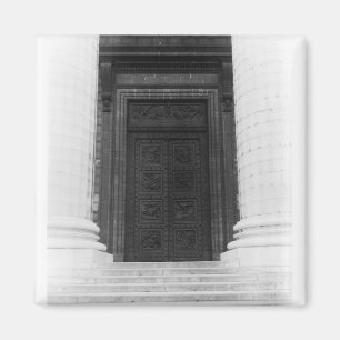 Ansicht der Tür von La Madeleine Magnet