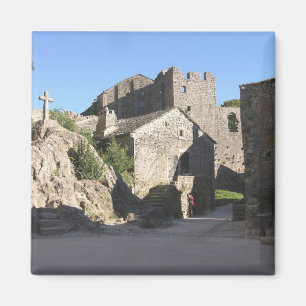 Ansicht der verstärkten Kirche errichtet von den Magnet