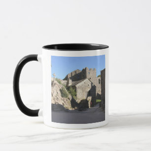 Ansicht der verstärkten Kirche errichtet von den Tasse