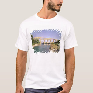 Ansicht des Aquädukts, errichtetes c.19 BC T-Shirt