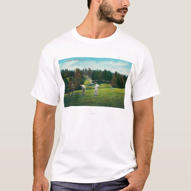 Ansicht des Golfspielers ungefähr bereit zu T-Shirt (Vorderseite)