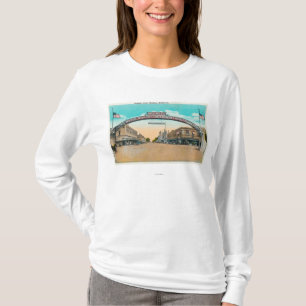 Ansicht des Modestos begrüßendes ArchModesto, CA T-Shirt