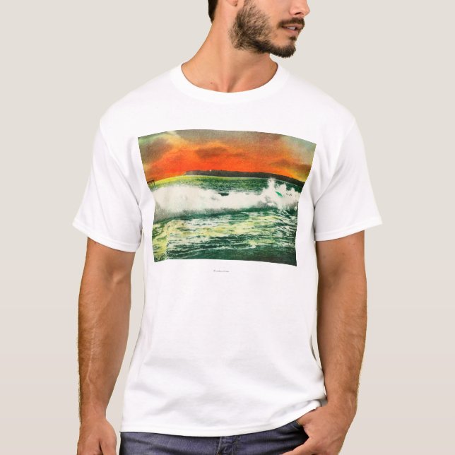 Ansicht des Point Loma bei SunsetCoronado, CA T-Shirt (Vorderseite)