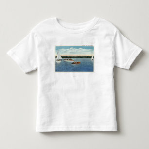 Ansicht des Segels und der Motorboote auf Owasco Kleinkind T-shirt