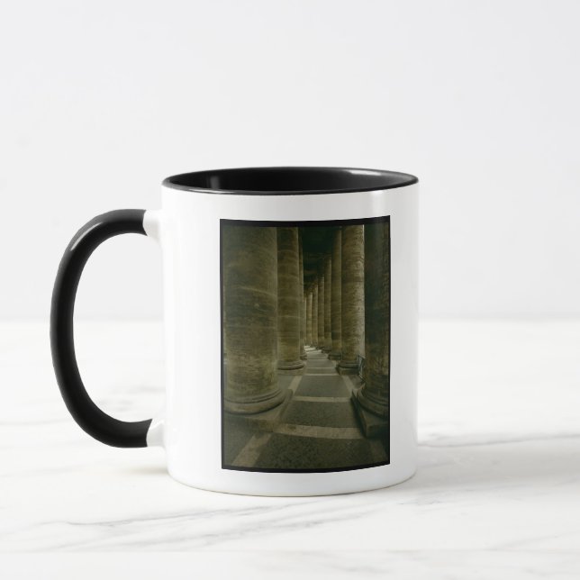 Ansicht innerhalb der Kolonnade Tasse (Links)