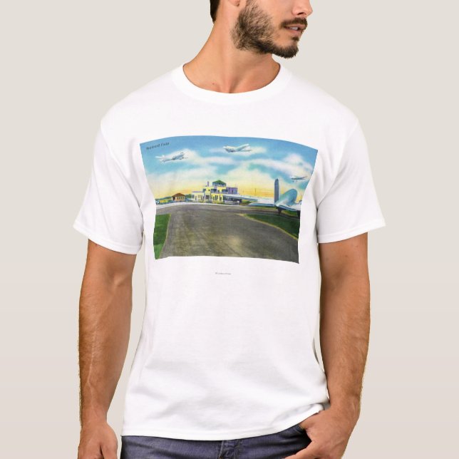 Ansicht von Brainard Feld, landende Flugzeuge u. T-Shirt (Vorderseite)